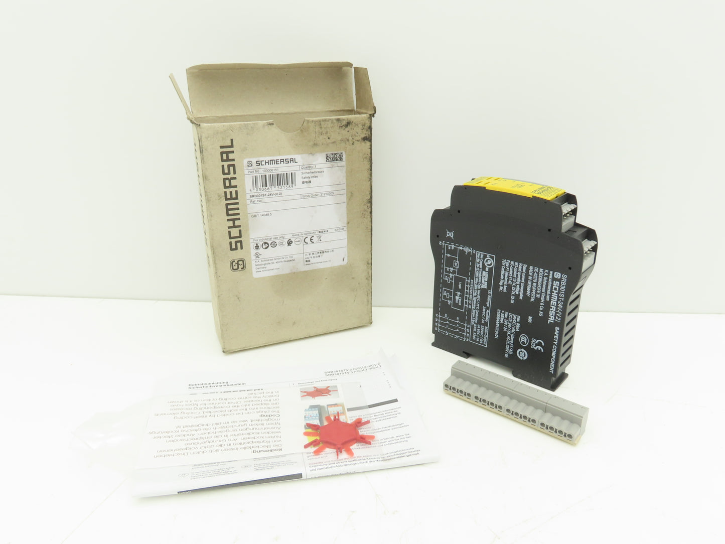 Schmersal SRB301ST-24V-(V.2) Safety Relay Module 103006151