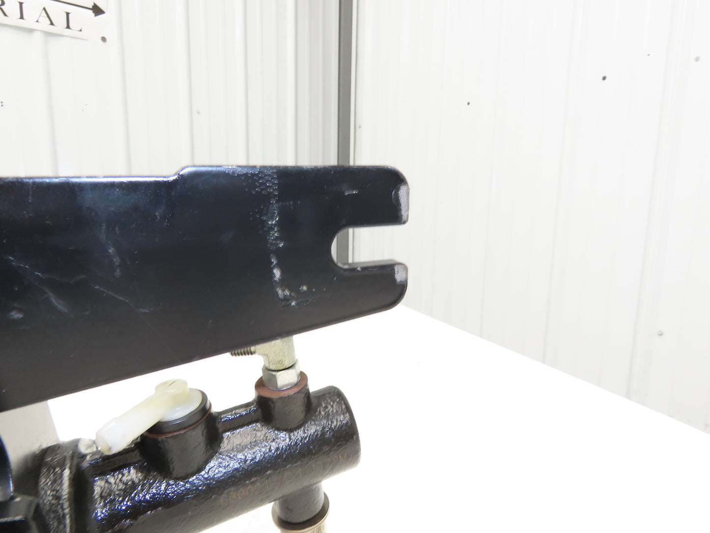 Hyster E80XN Forklift Brake Pedal & Master Cylinder & Bracket Assembly