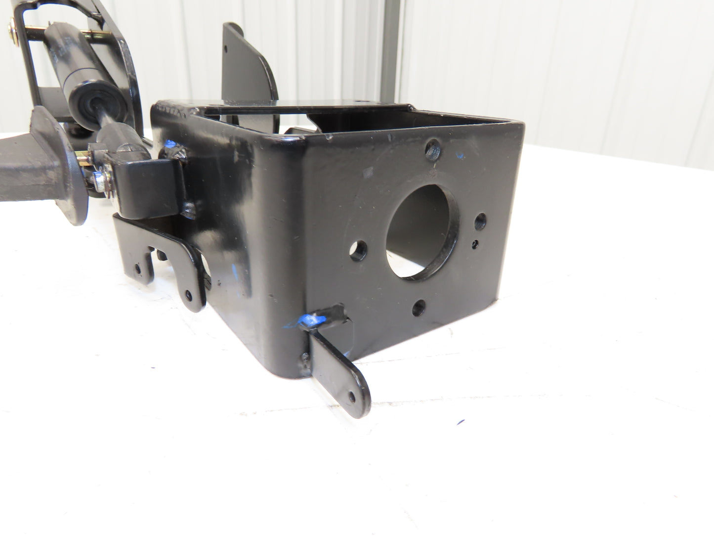 Hyster 8808585 Forklift Steering Column Tilt Bracket Assembly Removed From E80XN