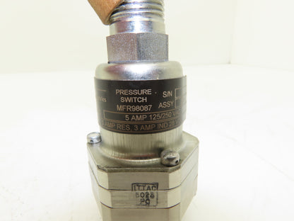 ITT Neo-Dyn 115P1S136 Pressure Switch 5A 125/250VAC 1/4"x 1/2"NPT