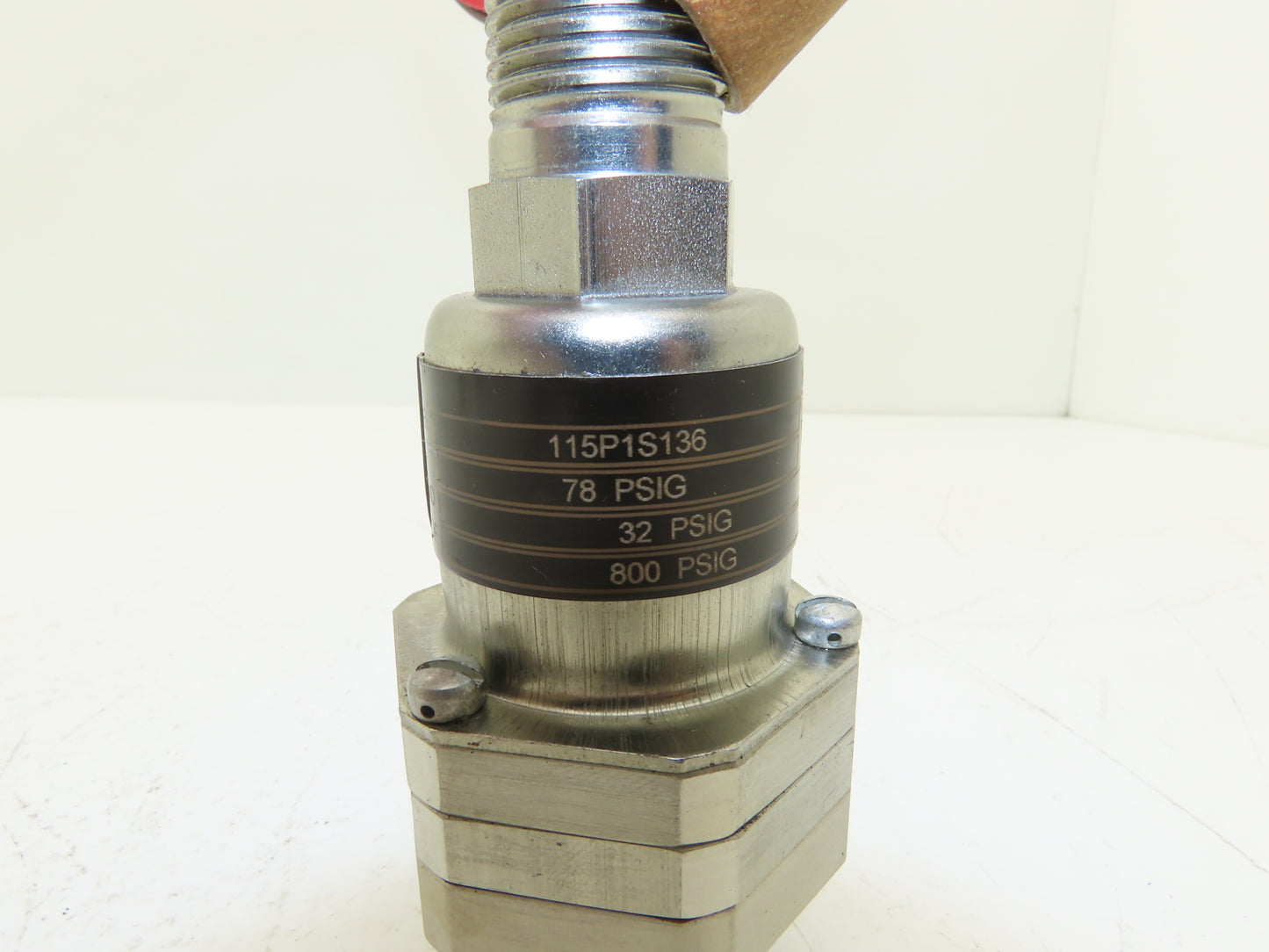 ITT Neo-Dyn 115P1S136 Pressure Switch 5A 125/250VAC 1/4"x 1/2"NPT