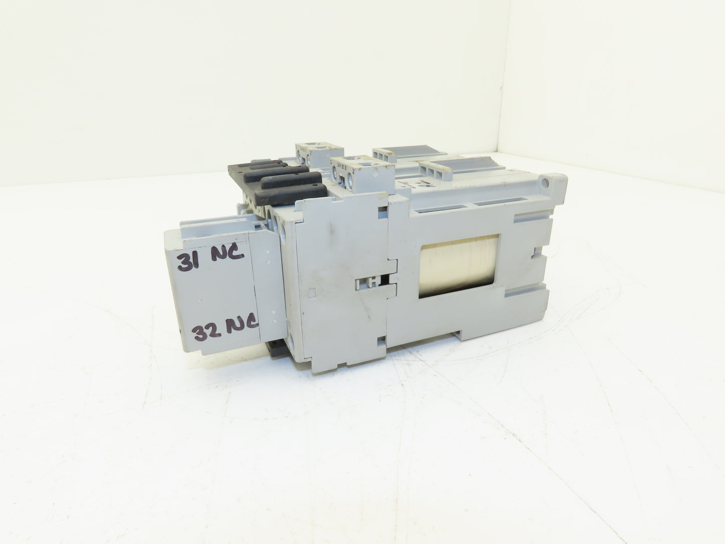 Allen Bradley 104-C23DJ22 Reversing Starter Contactor 24VDC Coil 100-C23D-10