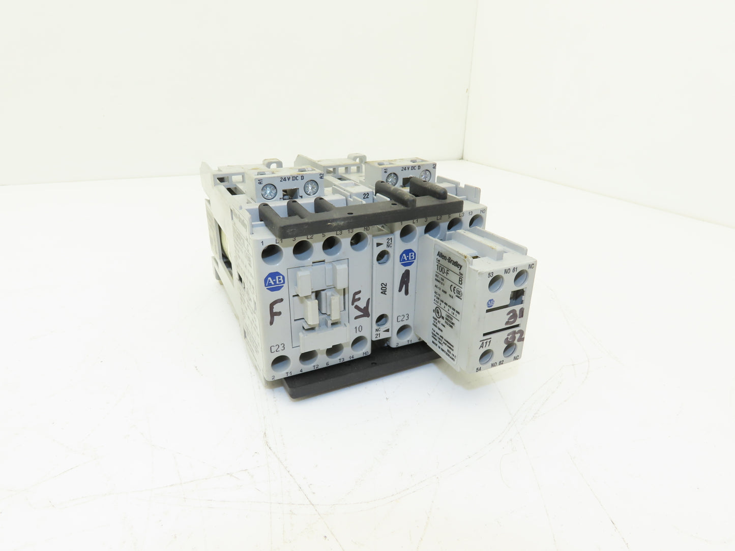 Allen Bradley 104-C23DJ22 Reversing Starter Contactor 24VDC Coil 100-C23D-10