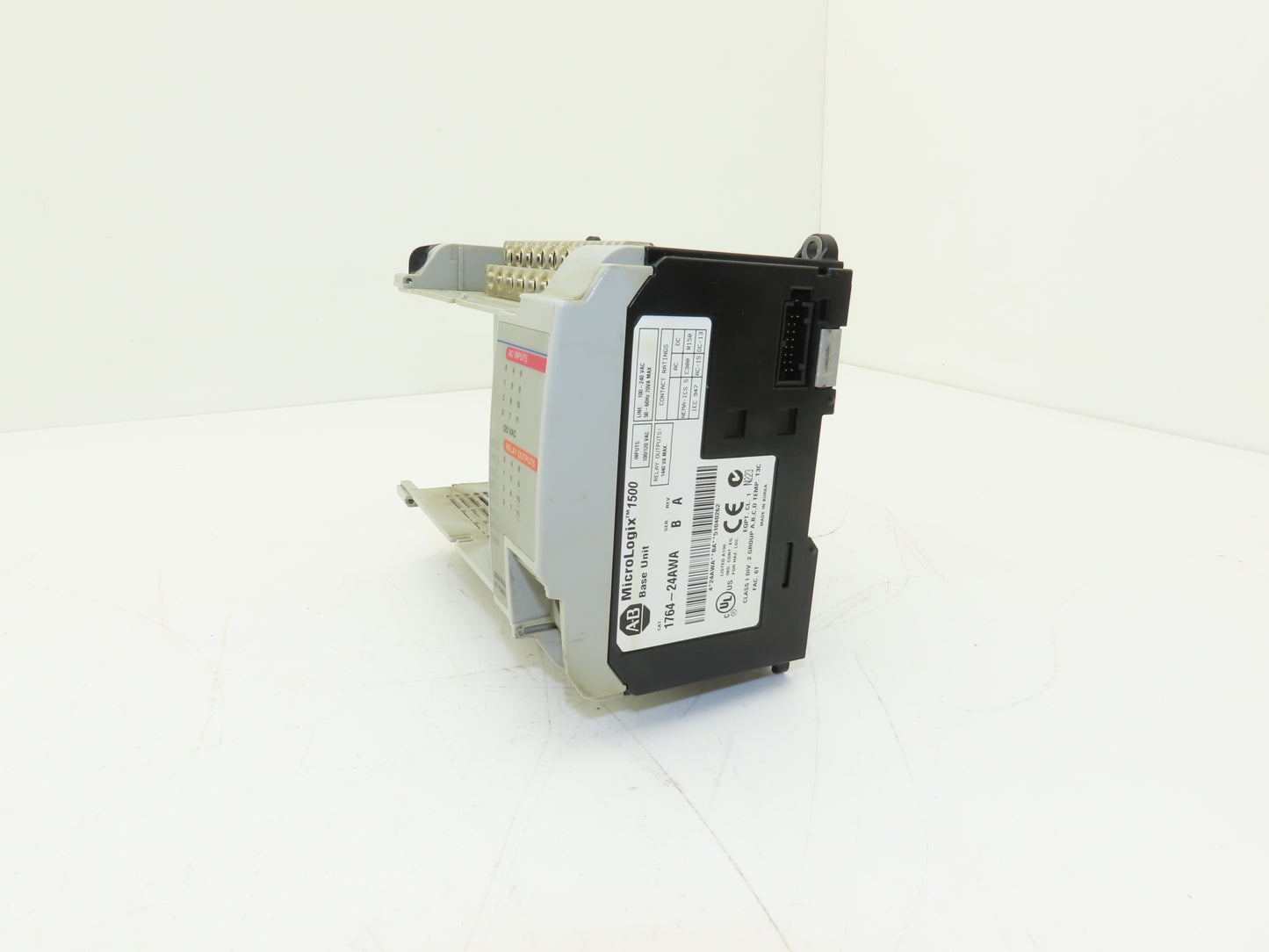 Allen Bradley 1764-24AWA MicroLogix 1500 Base Unit 24 Point Series B Rev A