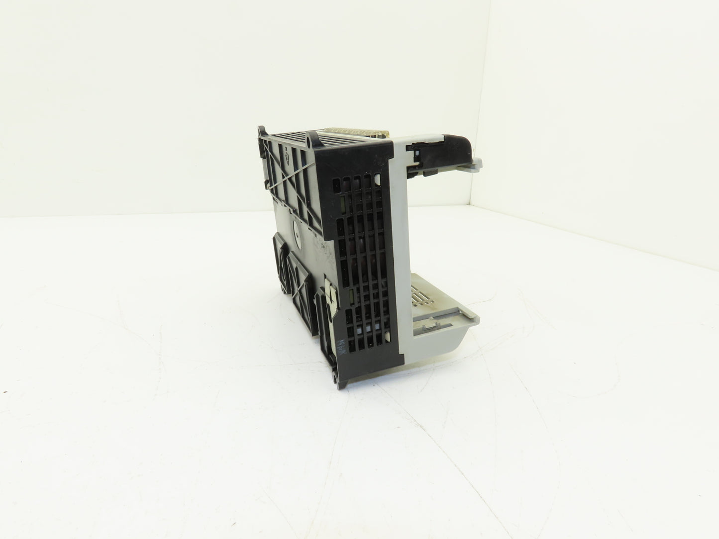 Allen Bradley 1764-24AWA MicroLogix 1500 Base Unit 24 Point Series B Rev A