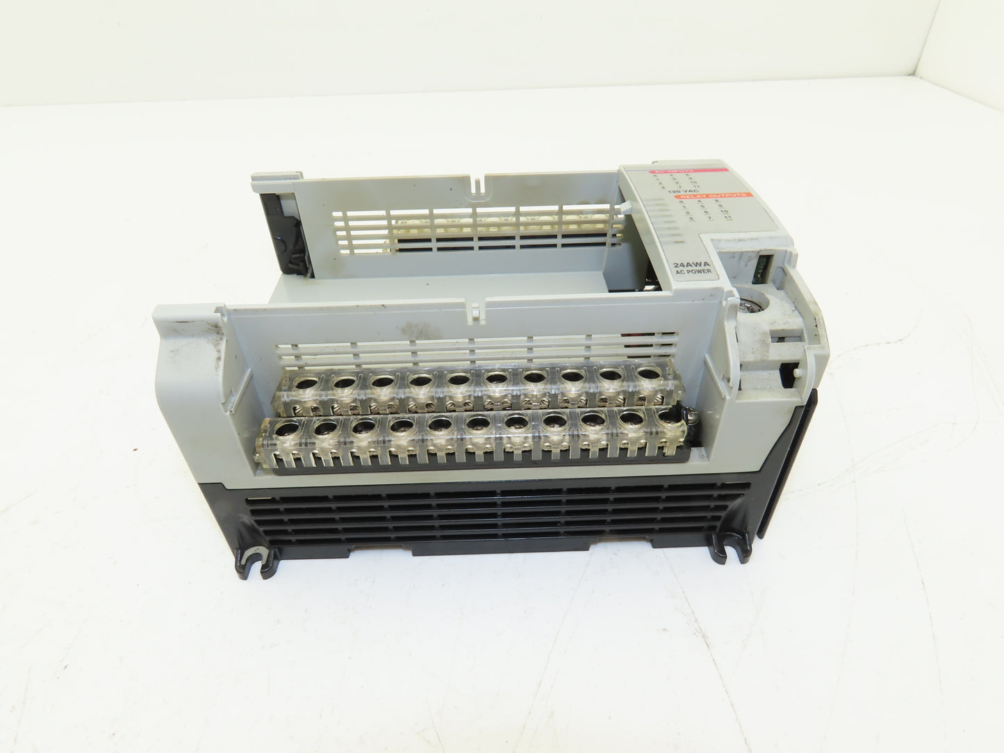 Allen Bradley 1764-24AWA MicroLogix 1500 Base Unit 24 Point Series B Rev A