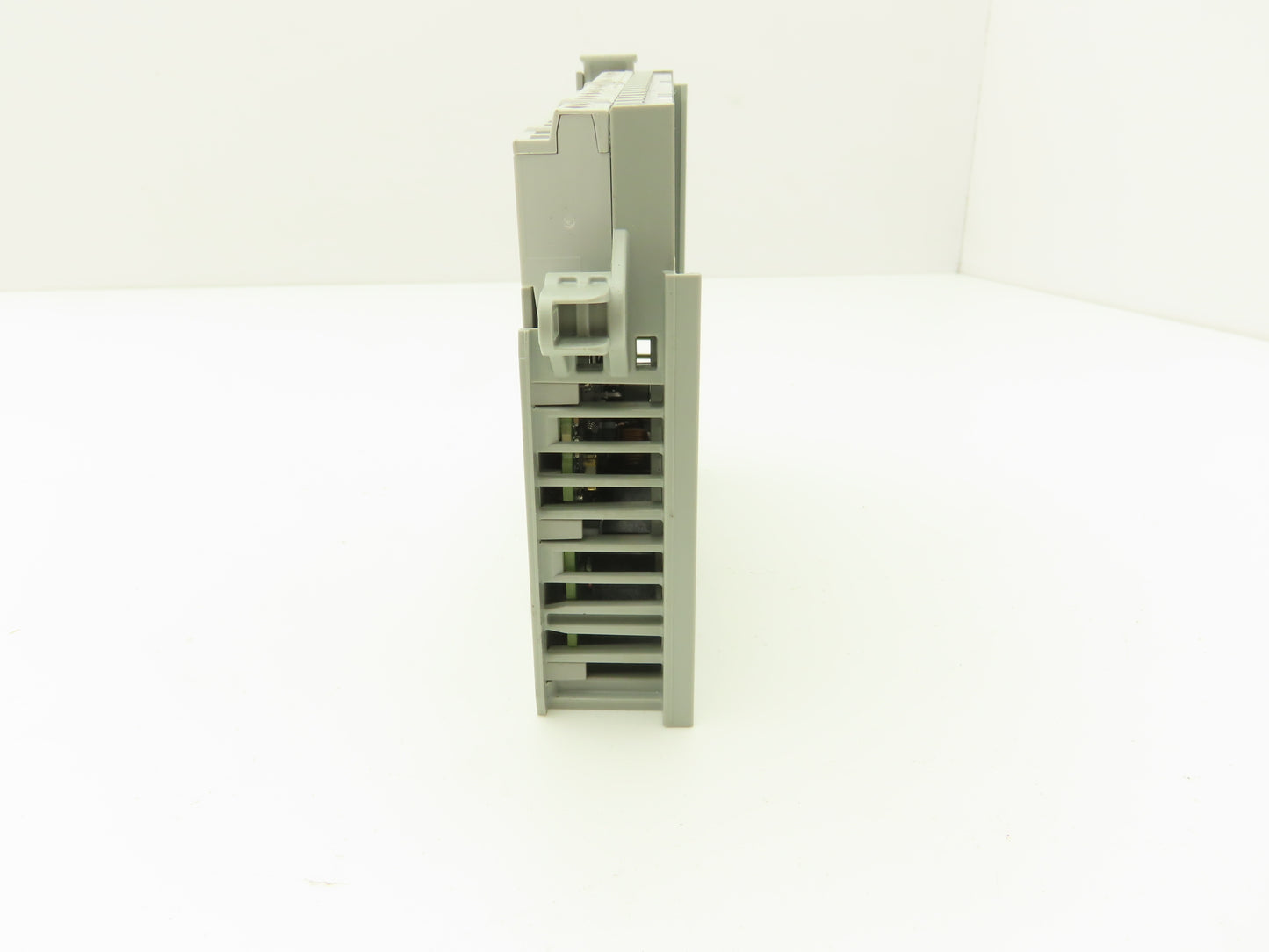 Allen Bradley 5069-OB08 Compact I/O Output Module 24V 8 Channel FW 3.016