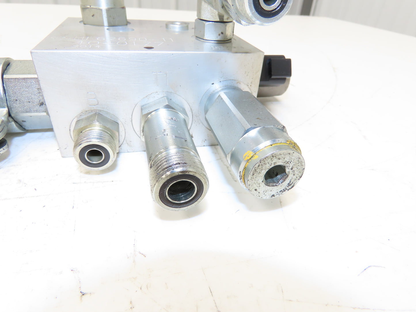 Hyster 4040177 Forklift Parking Break Manifold Valve HF62690-11 Off E80XN
