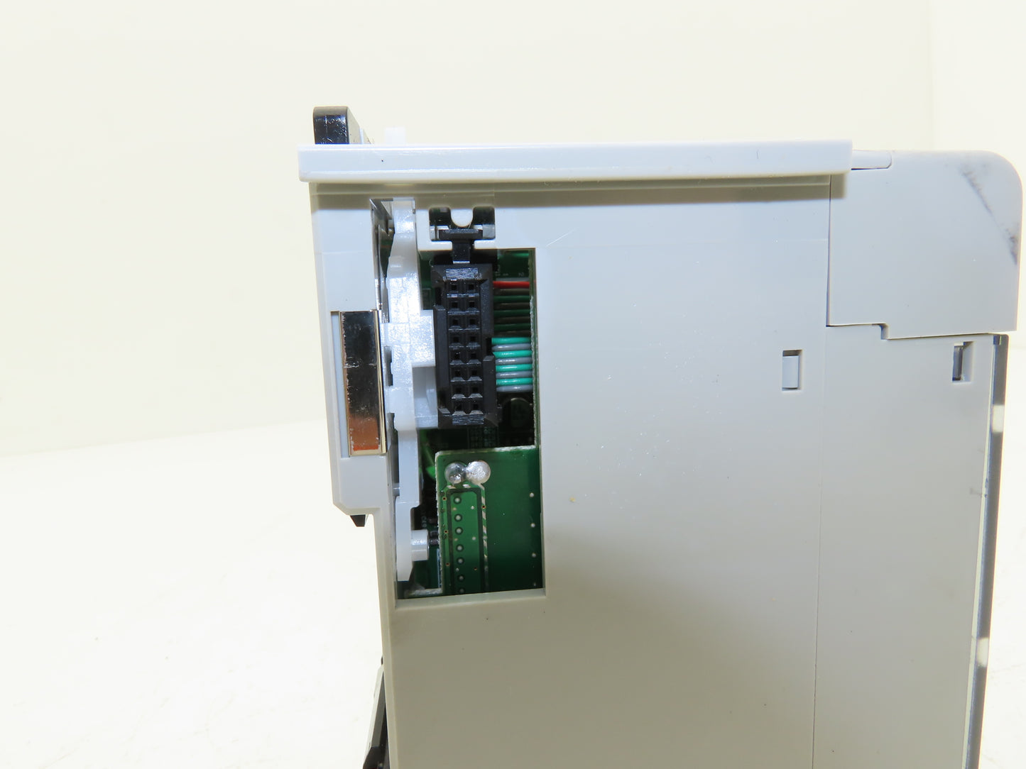 Allen Bradley 1769-OA16 Compact I/O 16 Pt Output Module 115/230V Ser A F/W 3.1
