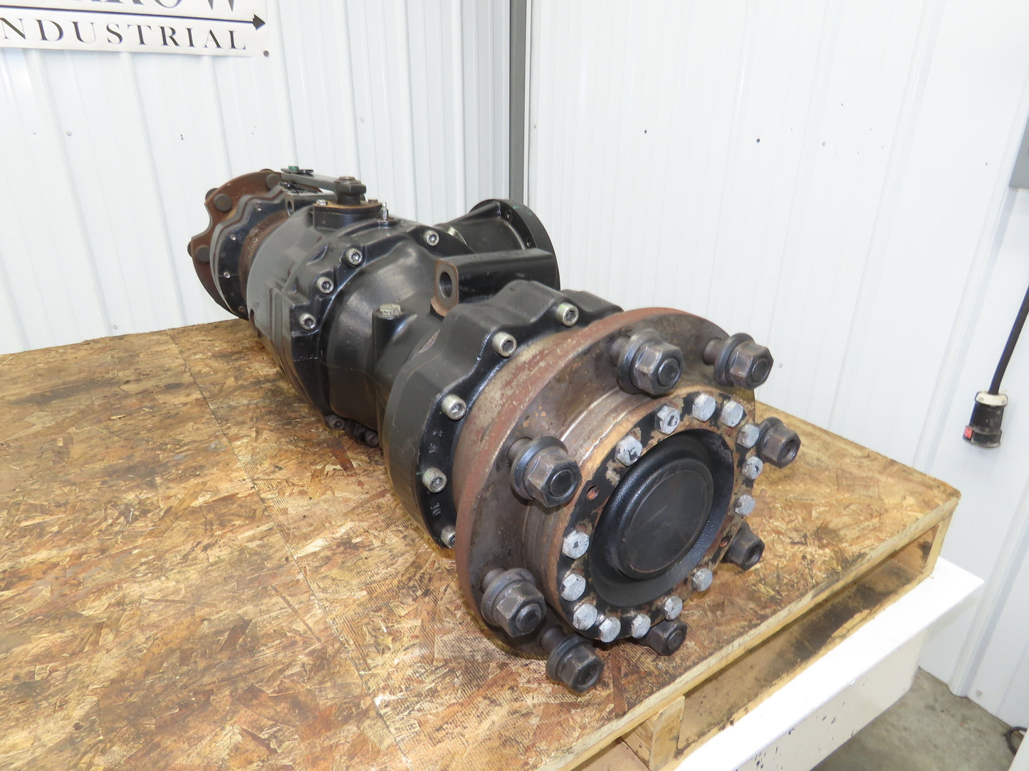 Hyster E80XN Forklift Front Dual Wheel Drive Axle Assembly 8-Lug