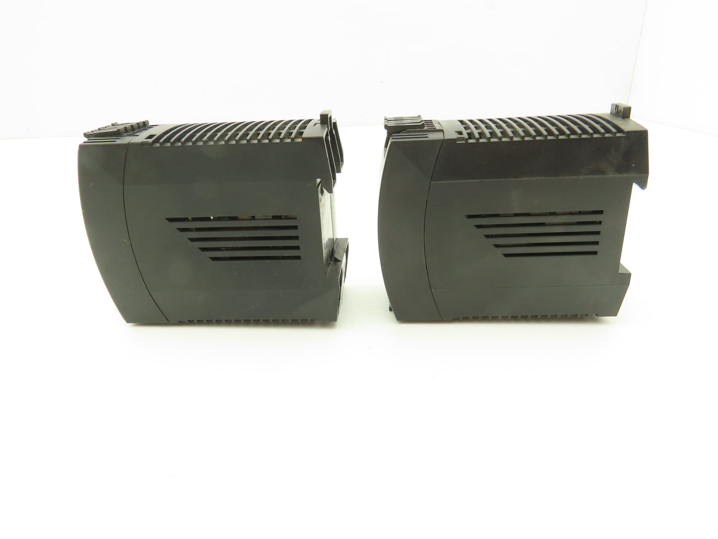 Allen Bradley 1606-XLP30B Power Supply 24VDC 30/50W 120V Lot of 5