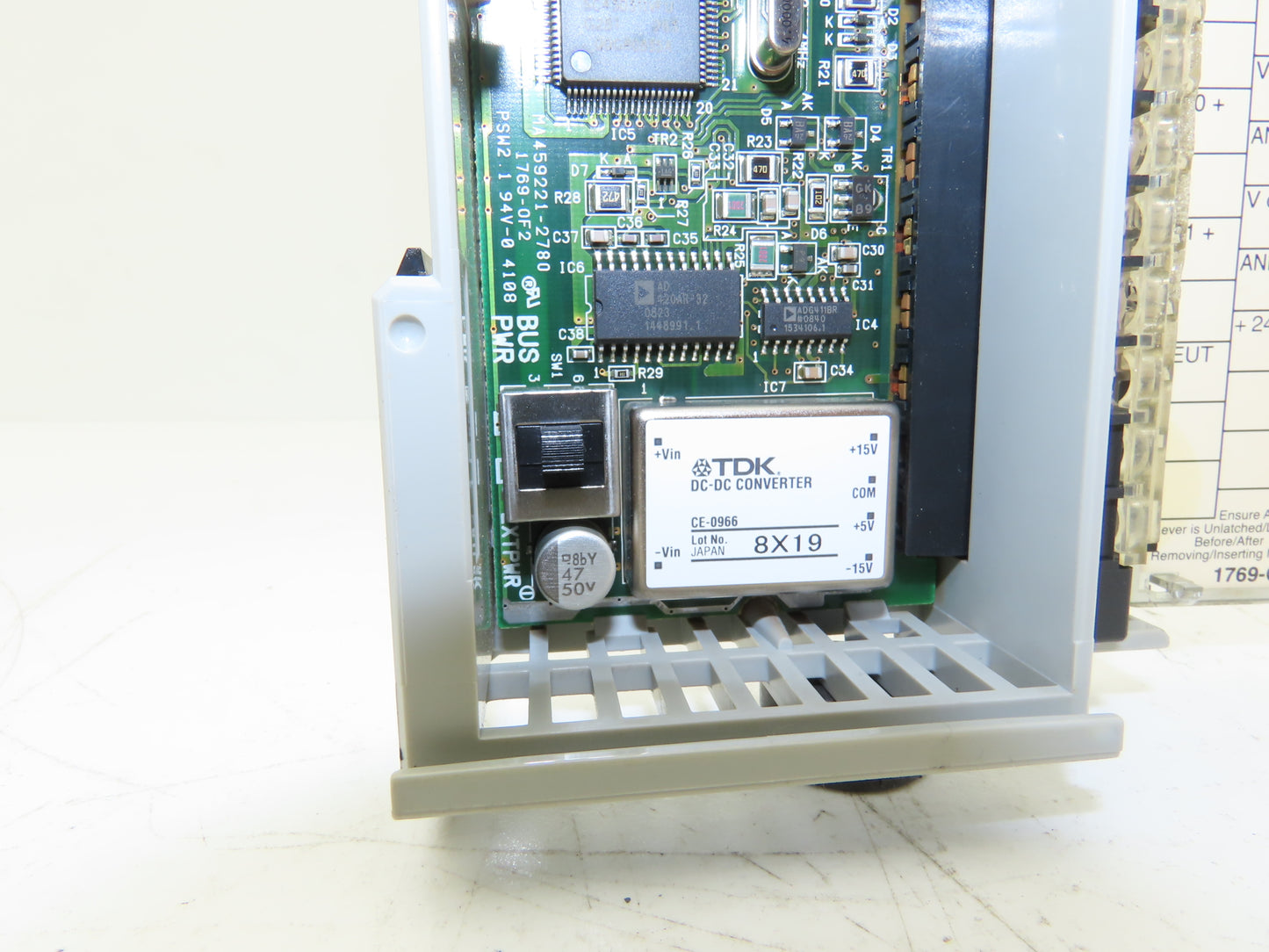 Allen-Bradley 1769-OF2 Compact I/O Analog Output Module 24VDC Ser B Rev 2