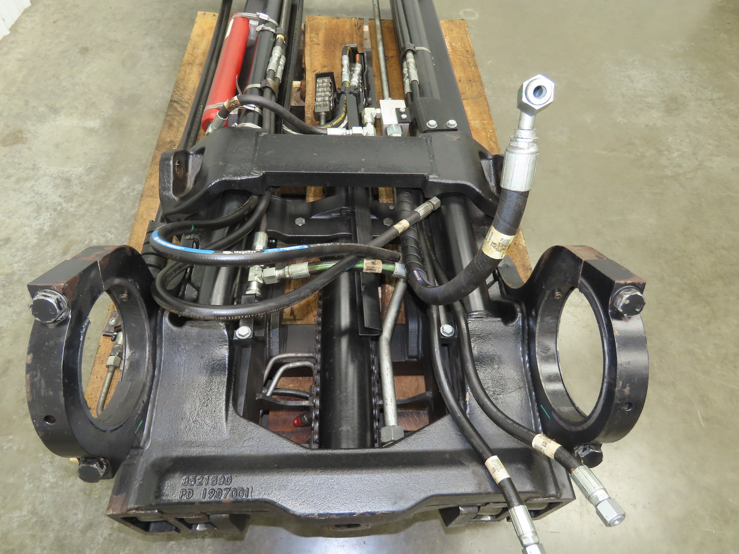 Hyster E80XN Forklift Mast Class IV 2 Stage 4 Lever 144.7" Lift 7000lb READ