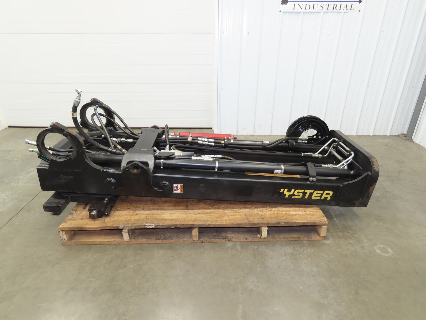 Hyster E80XN Forklift Mast Class IV 2 Stage 4 Lever 144.7" Lift 7000lb READ