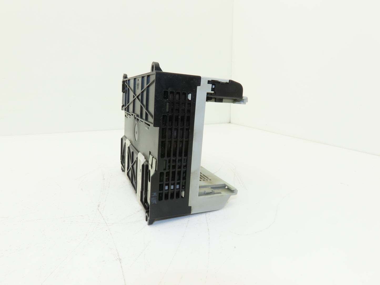 Allen Bradley 1764-24AWA MicroLogix 1500 Base Unit 24 Point Series B Rev A