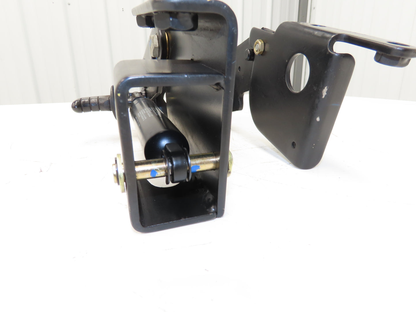 Hyster 8808585 Forklift Steering Column Tilt Bracket Assembly Removed From E80XN