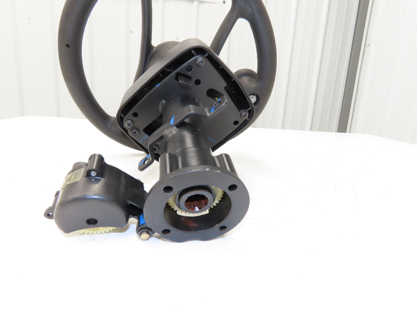 Hyster 8808585 Forklift Steering Wheel & Bracket Assembly Removed From E80XN