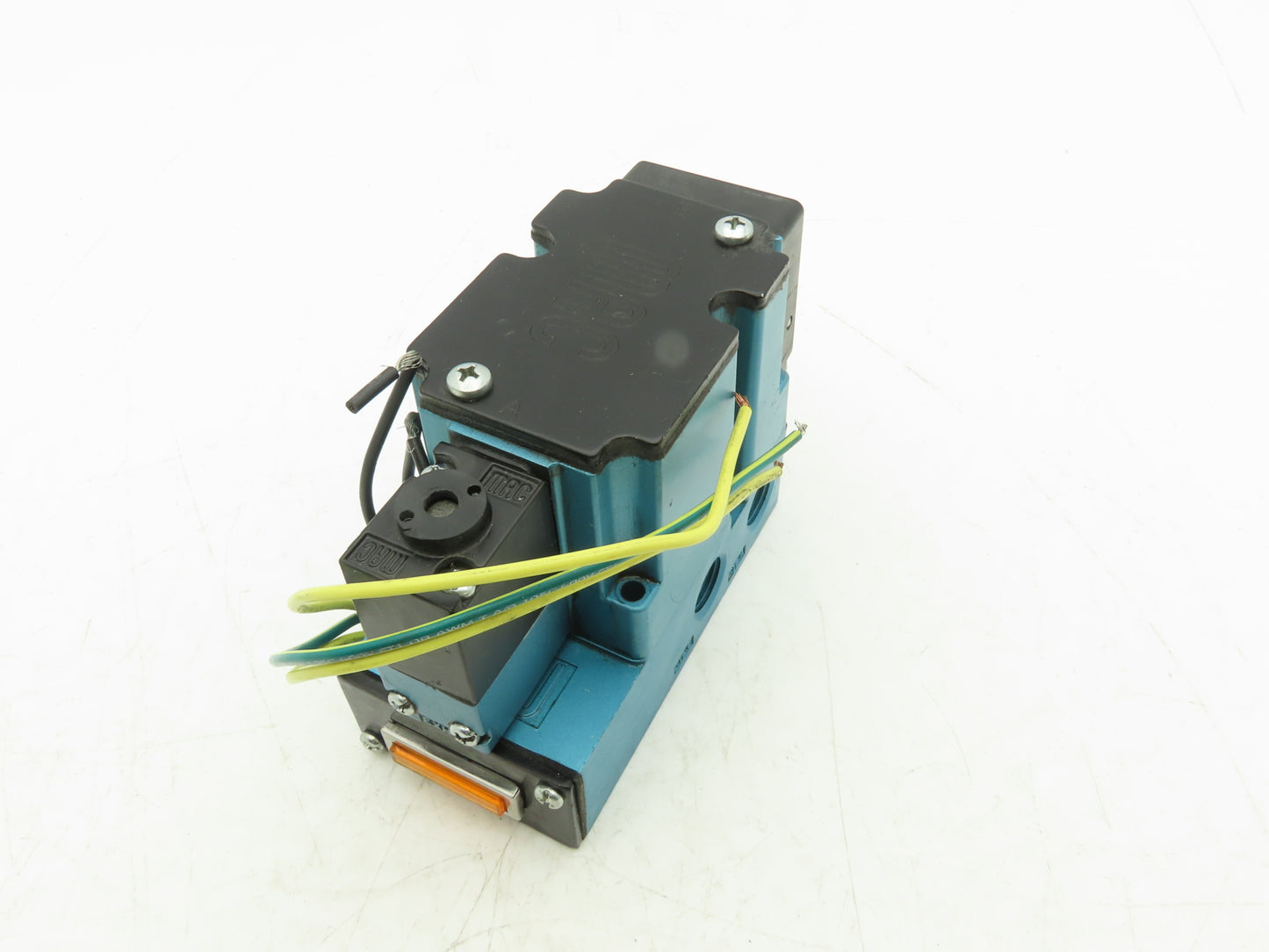 MAC 6311D-212-PM-111DA Pneumatic Solenoid Valve 120V 3/8"NPT Manifold *Read