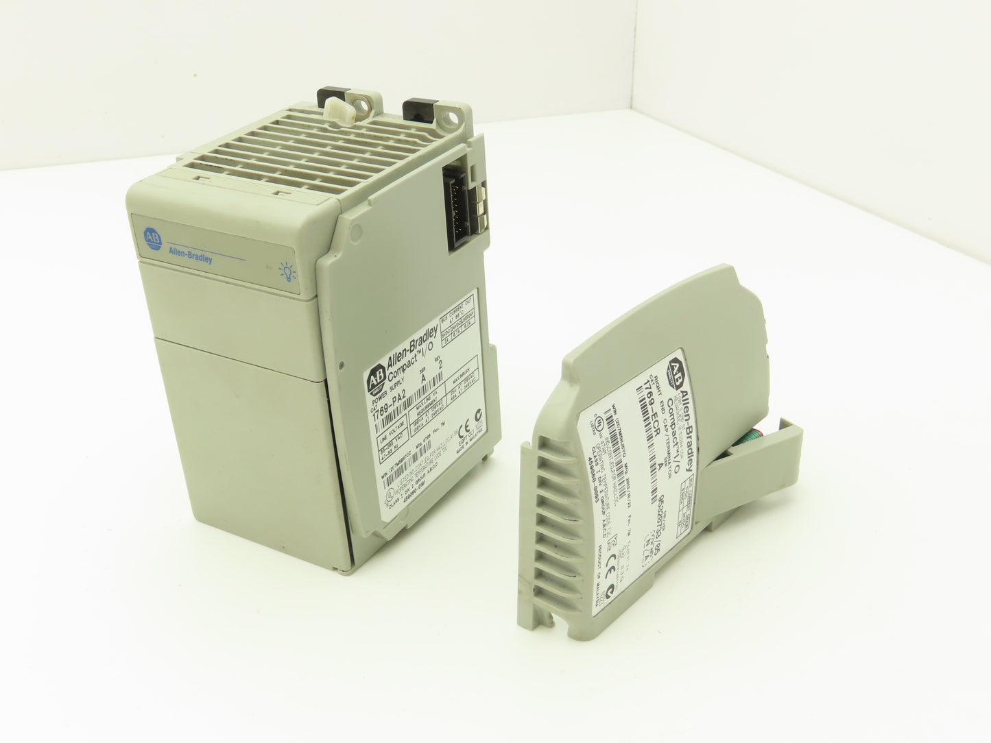 Allen Bradley 1769-PA2 Compact I/O Power Supply Series A Rev 2 with End Cap