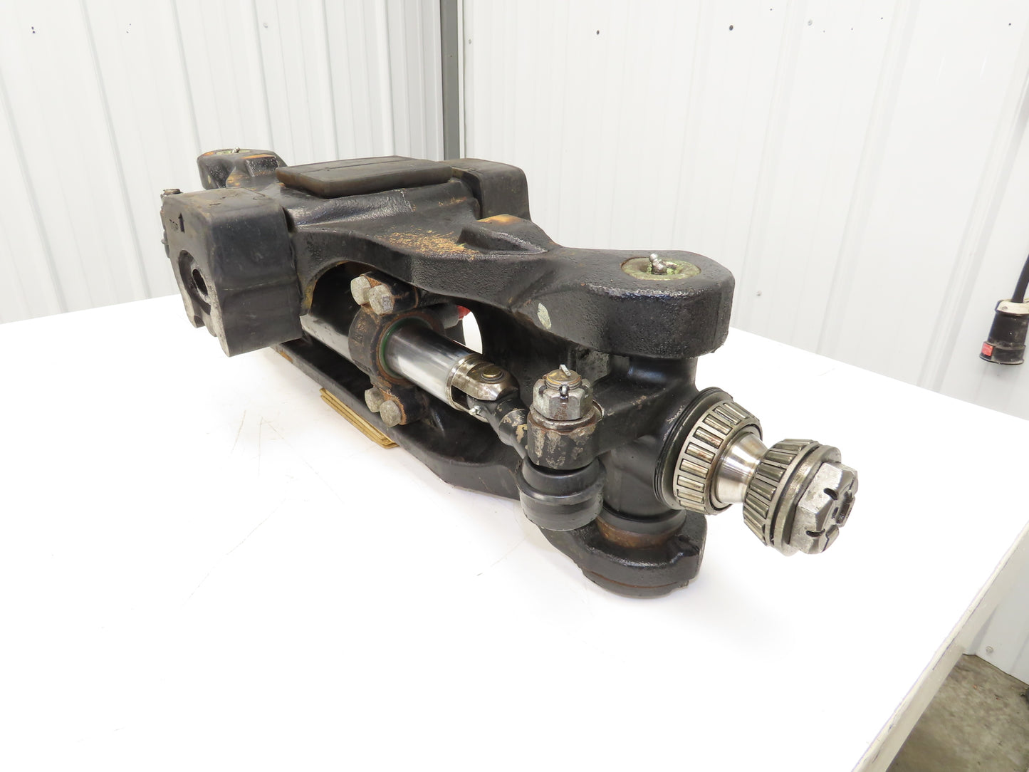 Hyster E80XN Forklift Rear Axle Dual Hydraulic Steering Assembly 8527474