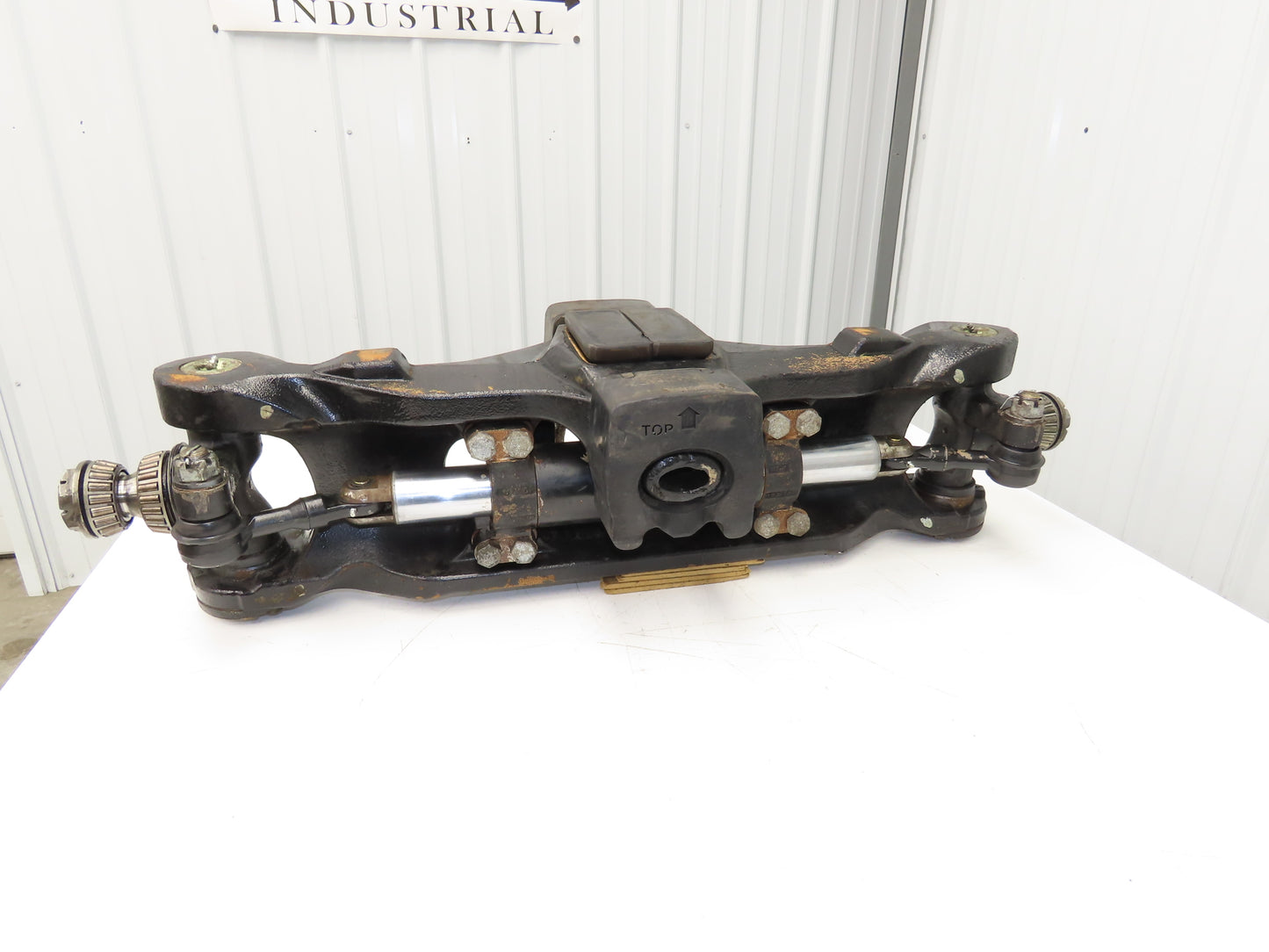 Hyster E80XN Forklift Rear Axle Dual Hydraulic Steering Assembly 8527474