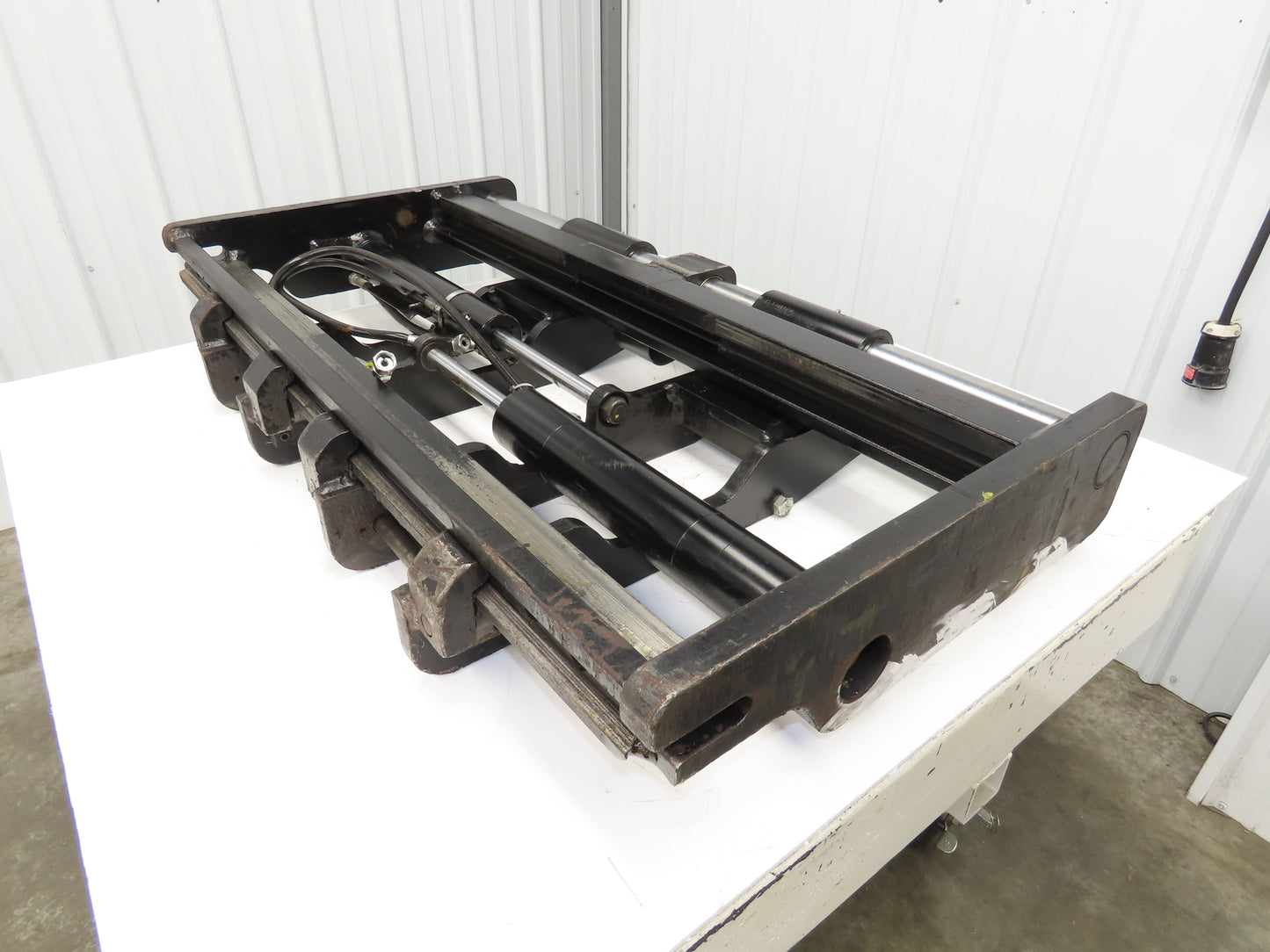Hyster E80XN Forklift Carriage Fork Positioner 47" Width 7000lbs Class 4 READ