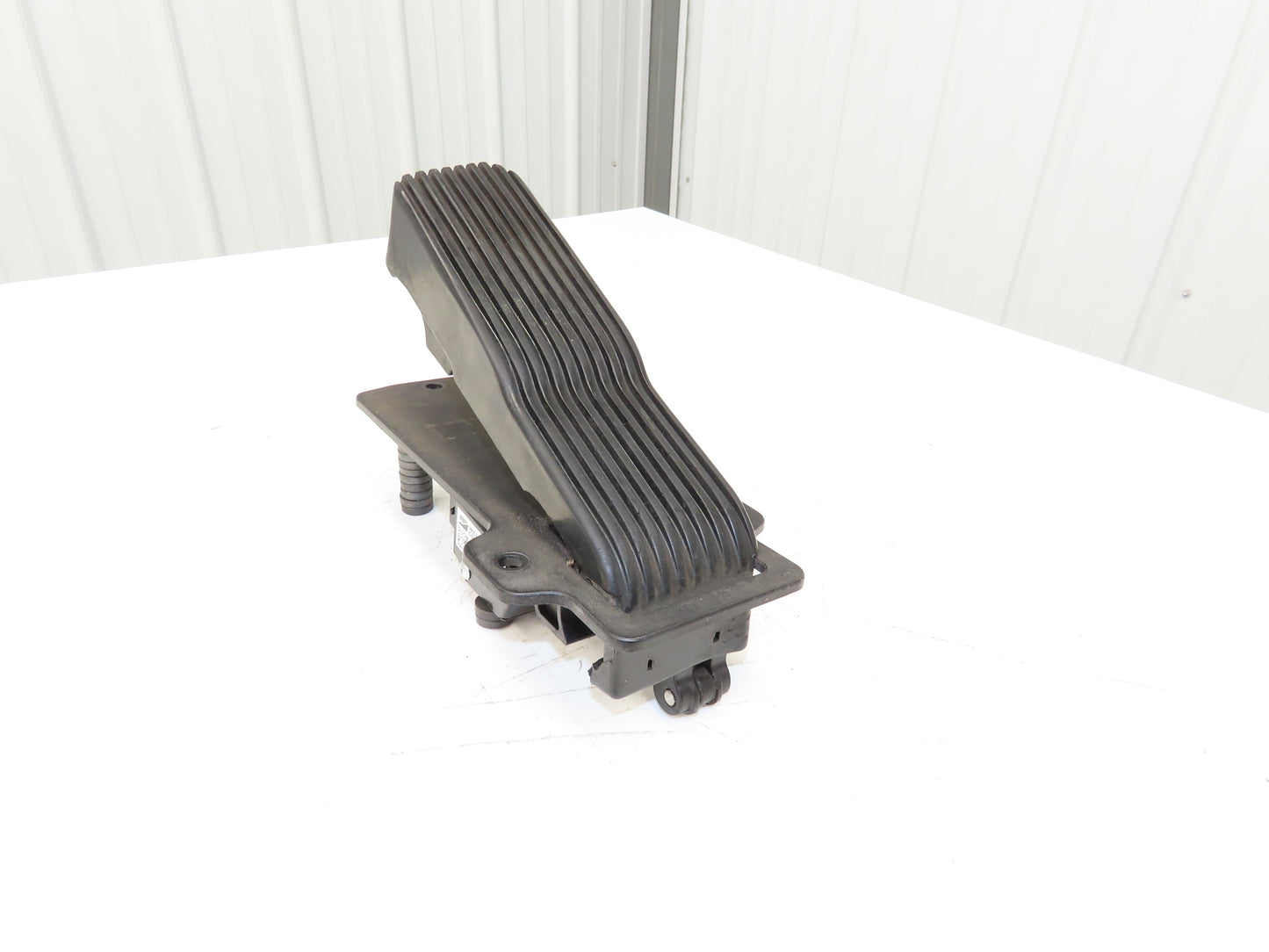 Williams Controls 402746 Forklift Accelerator Pedal & Potentiometer Off E80XN