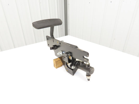 Hyster E80XN Forklift Brake Pedal & Master Cylinder & Bracket Assembly