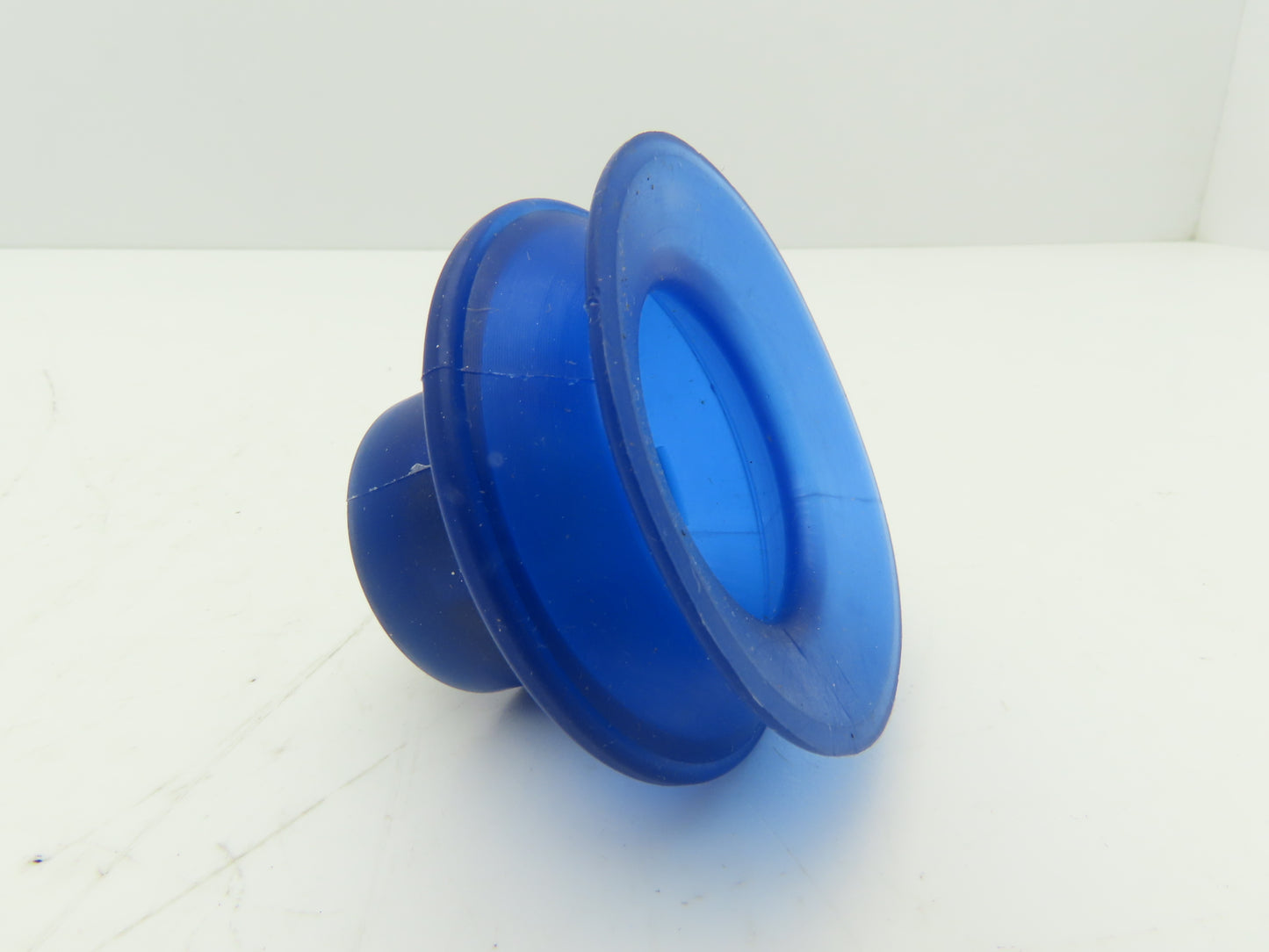VC-B50 Round Vacuum Suction Cup 2-1/8" Dia 1/4" NPT Style J Blue Lot of 5