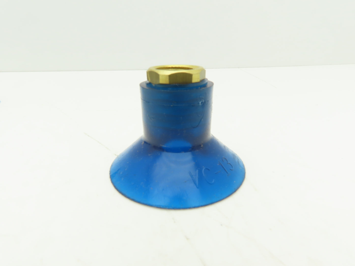 VC-13 Round Vacuum Suction Cup 2.45" Dia 3/8" NPT Style C Blue  Lot of 6