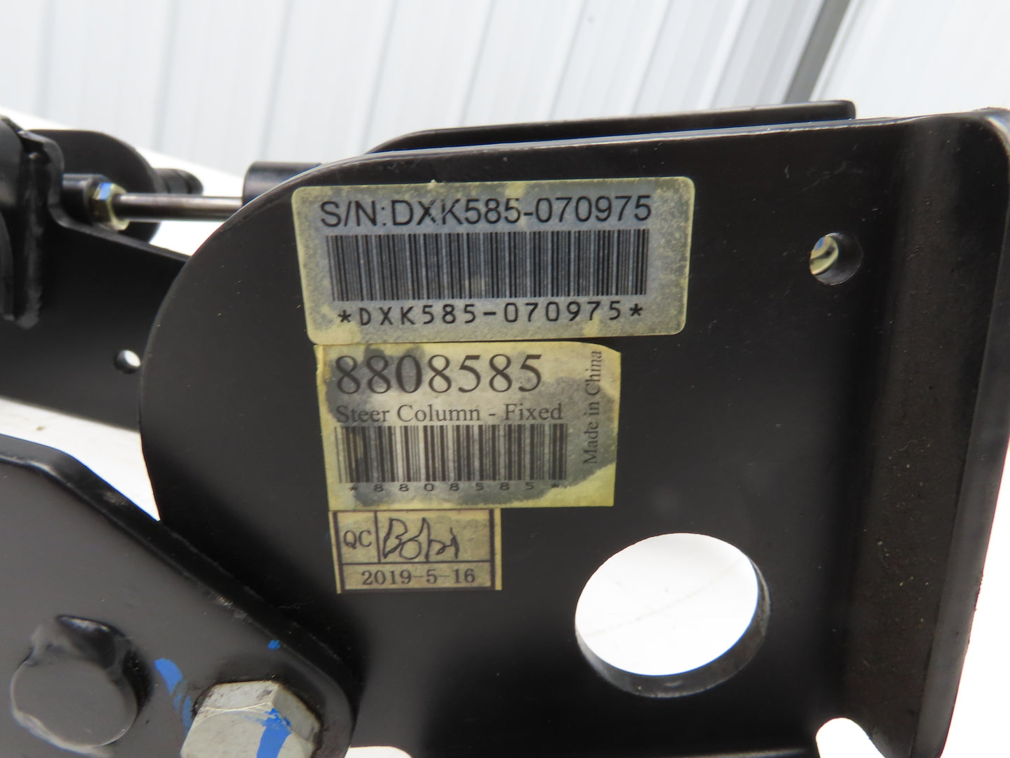 Hyster 8808585 Forklift Steering Column Tilt Bracket Assembly Removed From E80XN