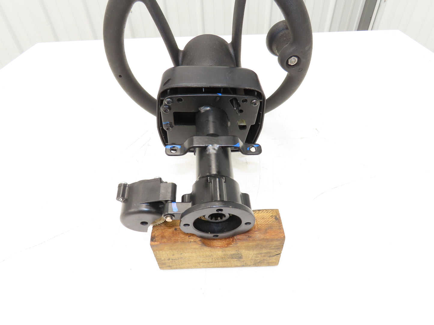 Hyster 8808585 Forklift Steering Wheel & Bracket Assembly Removed From E80XN