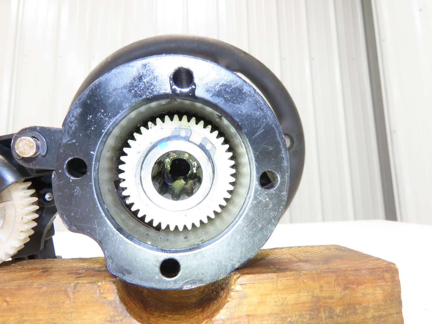 Hyster 8808585 Forklift Steering Wheel & Bracket Assembly Removed From E80XN