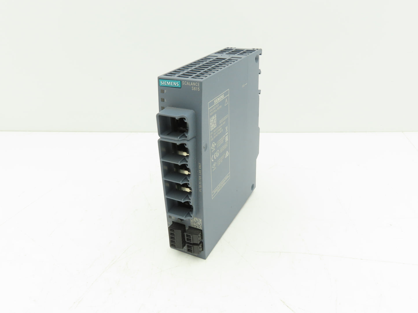 Siemens 6GK5-615-0AA00-2AA2 SCALANCE S615 5-Port Industrial LAN Router SINEMA RC