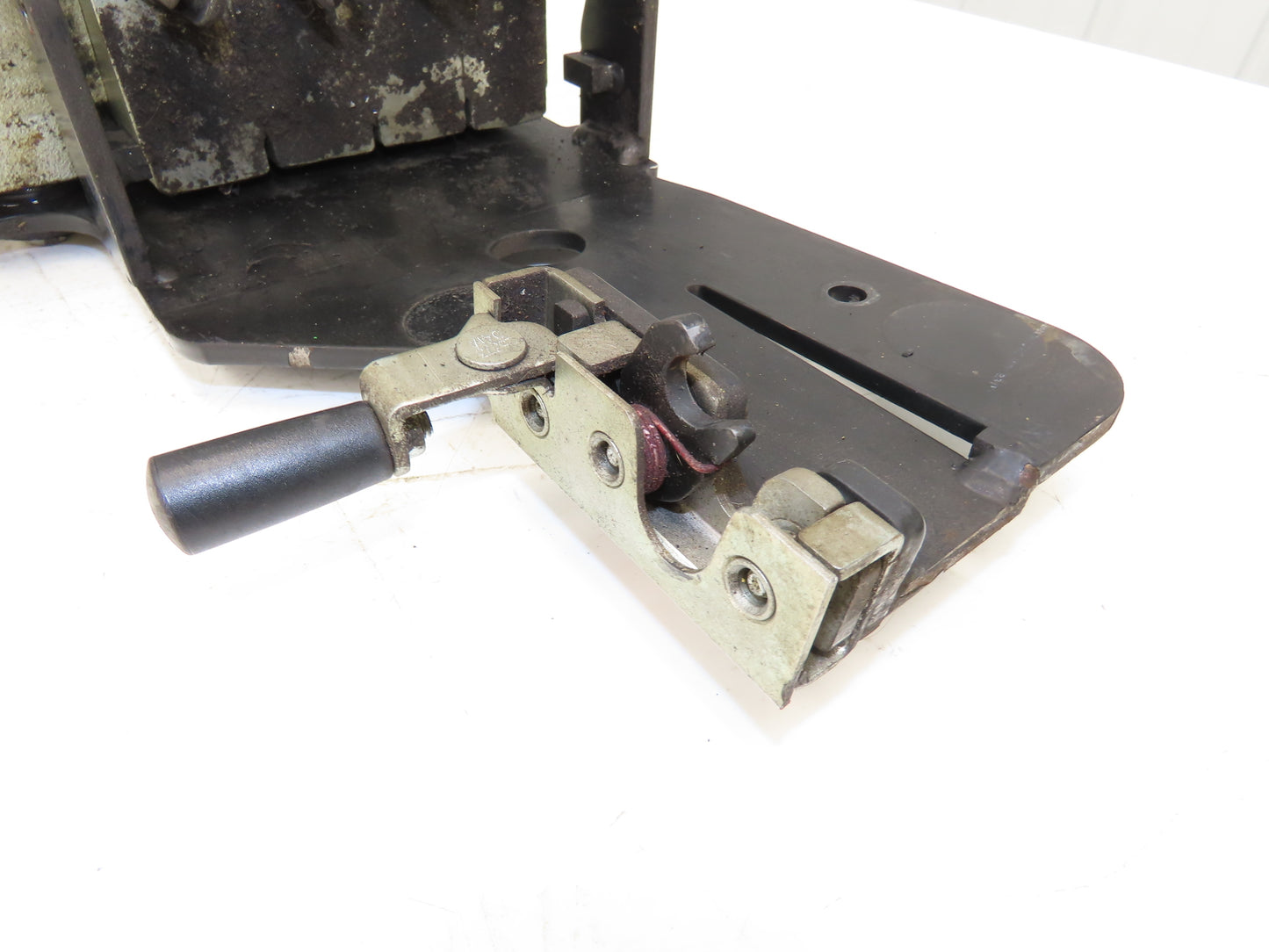 Hyster E80XN Forklift Hydraulic 4-Lever Spool Valve Forklift Mast Control