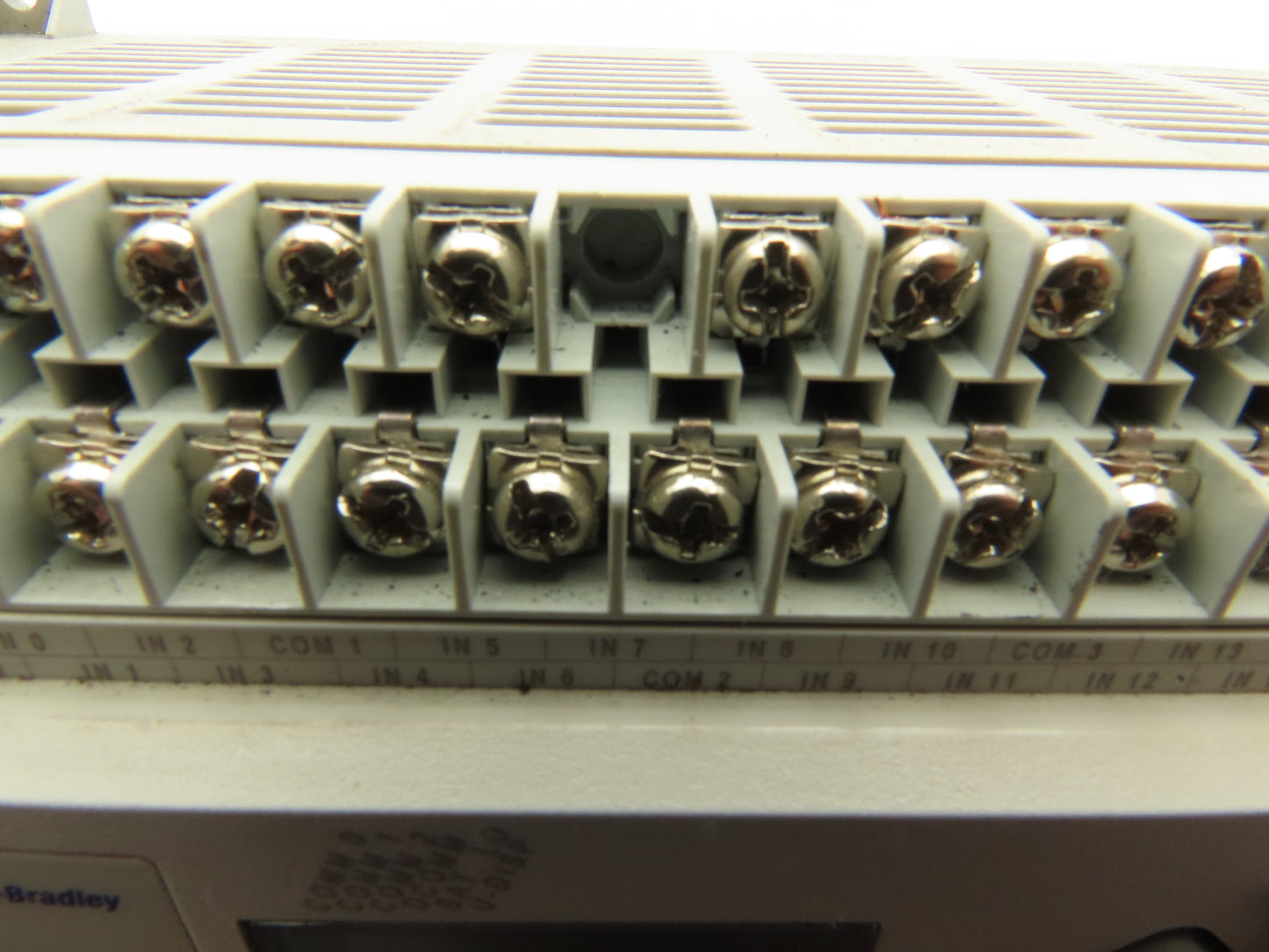 Allen Bradley 1766-L32AWA MicroLogix 1400 Controller 32Pt Series B FW 13 -READ