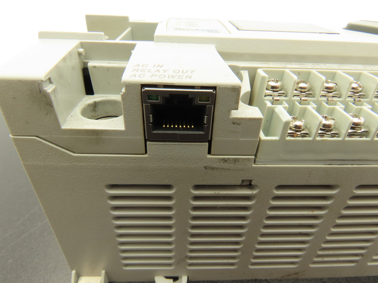 Allen Bradley 1766-L32AWA MicroLogix 1400 Controller 32Pt Series B FW 13 -READ