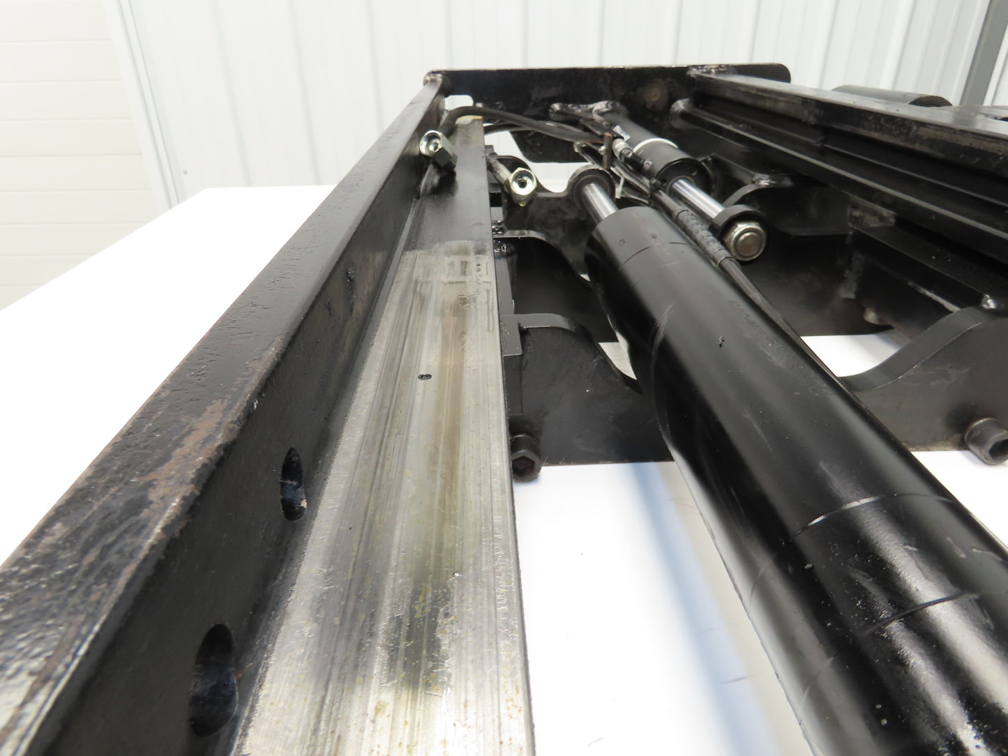 Hyster E80XN Forklift Carriage Fork Positioner 47" Width 7000lbs Class 4 READ