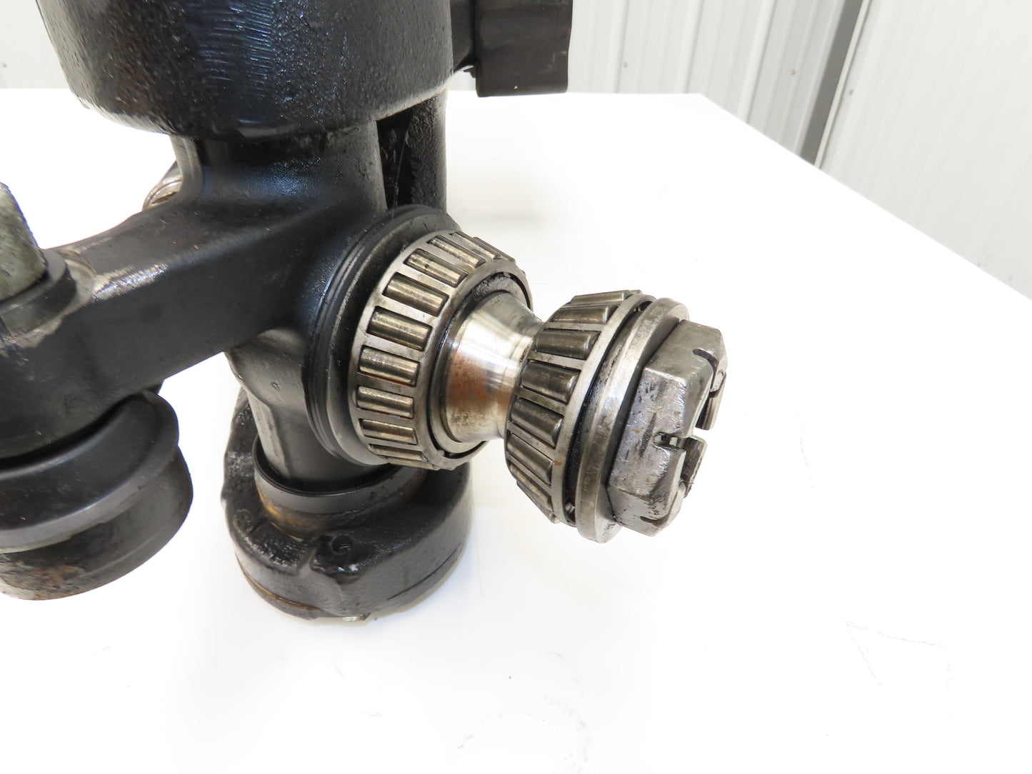 Hyster E80XN Forklift Rear Axle Dual Hydraulic Steering Assembly 8527474