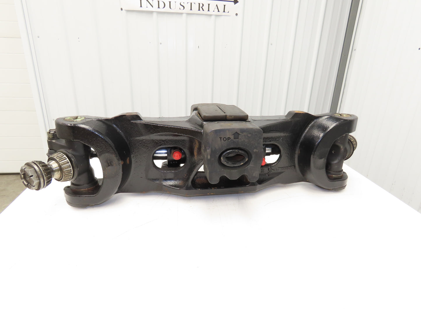 Hyster E80XN Forklift Rear Axle Dual Hydraulic Steering Assembly 8527474