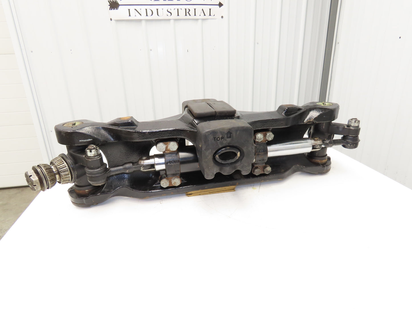 Hyster E80XN Forklift Rear Axle Dual Hydraulic Steering Assembly 8527474