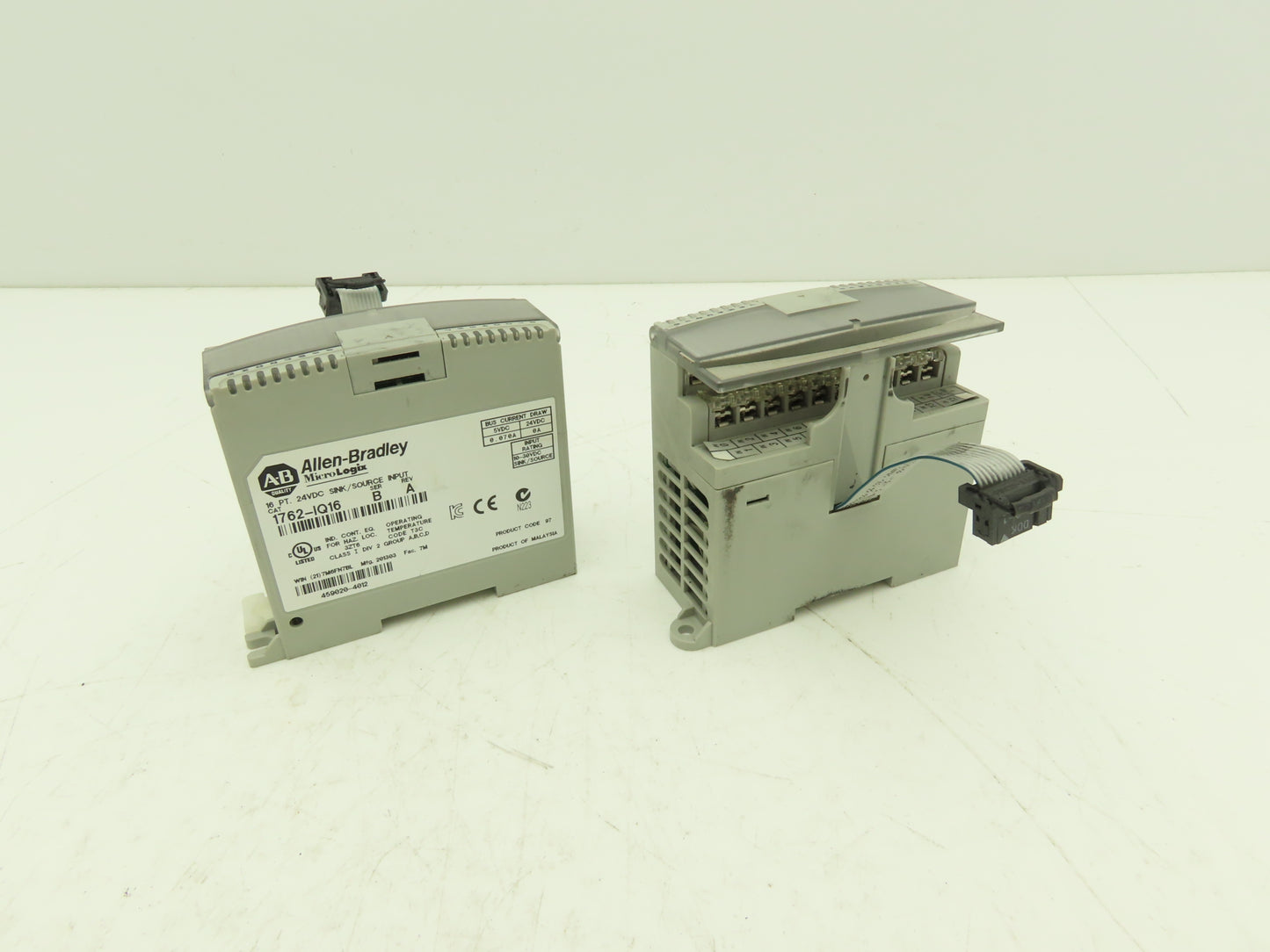 Allen Bradley 1762-IQ16 MicroLogix Sink/Source Input 16 Pt Lot of 2
