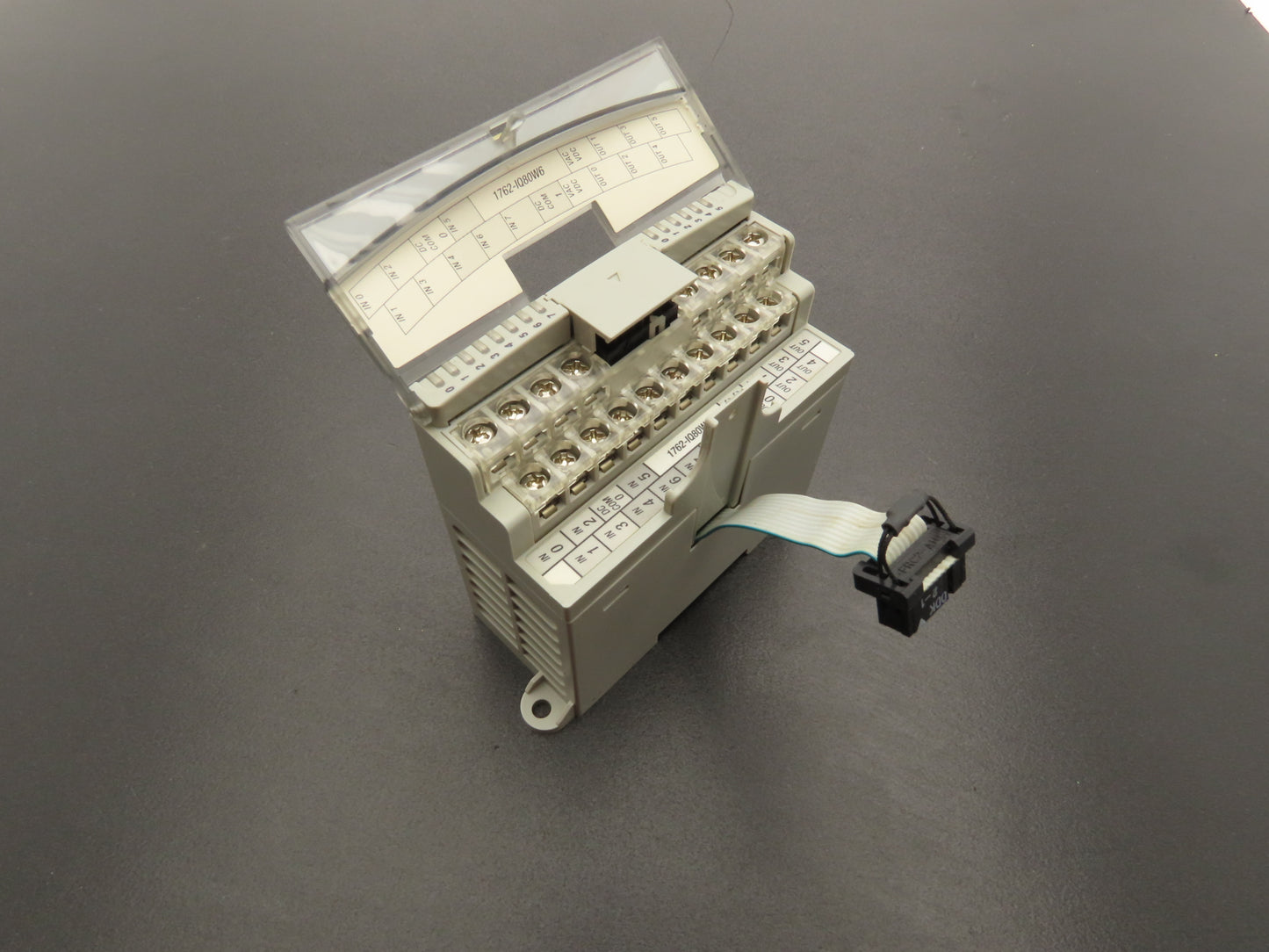 Allen Bradley 1762-IQ8OW6 MicroLogix 8 Pt 24VDC Input 8 Pt Relay Output Module