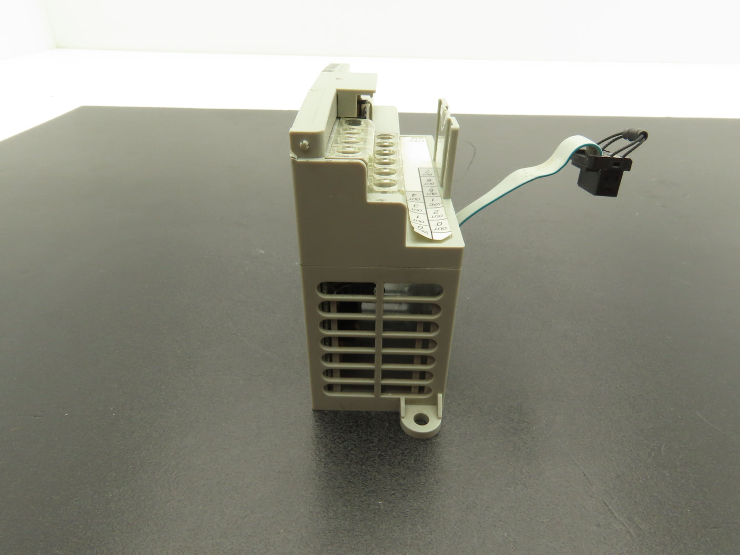 Allen Bradley 1762-OA8 MicroLogix 1200 8Pt Output Module 85-265VAC Ser A Rev B