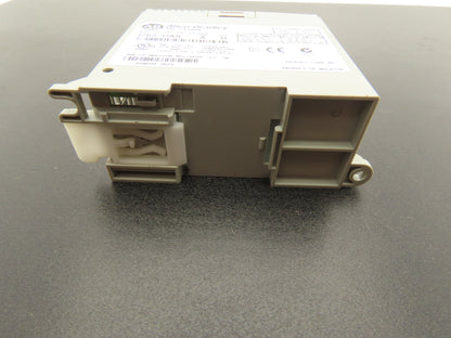 Allen Bradley 1762-OA8 MicroLogix 1200 8Pt Output Module 85-265VAC Ser A Rev B