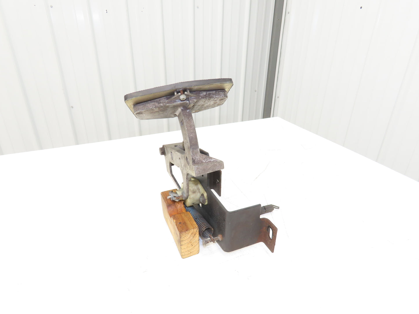 Yale Forklift Throttle Accelerator Pedal Bracket & Potentiometer Off ERC080HD