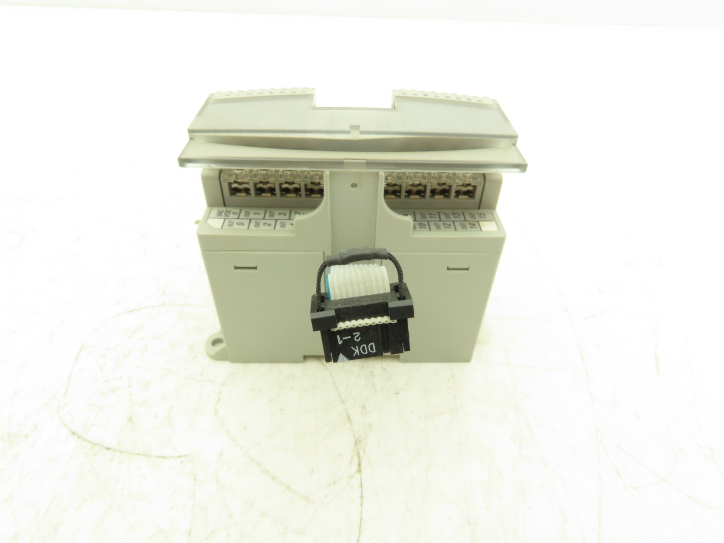 Allen Bradley 1762-OW16 MicroLogix 1200 16 Pt. VAC/VDC Relay Output Ser B Rev A