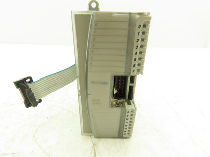 Allen Bradley 1762-OW16 MicroLogix 1200 16 Pt. VAC/VDC Relay Output Ser B Rev A
