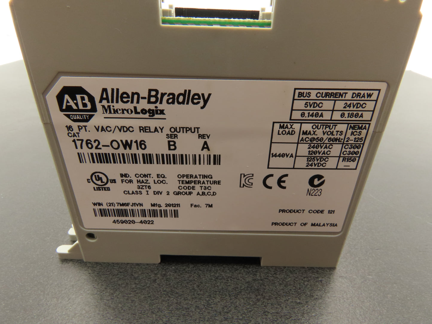 Allen Bradley 1762-OW16 MicroLogix 1200 16 Pt. VAC/VDC Relay Output Ser B Rev A