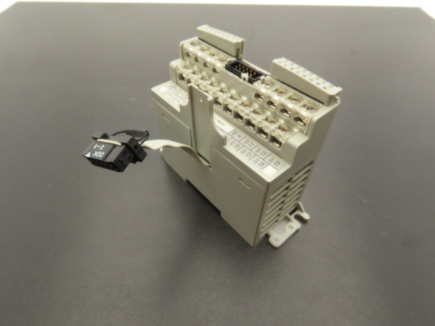 Allen Bradley 1762-OW16 MicroLogix 1200 16 Pt. VAC/VDC Relay Output Ser B Rev A